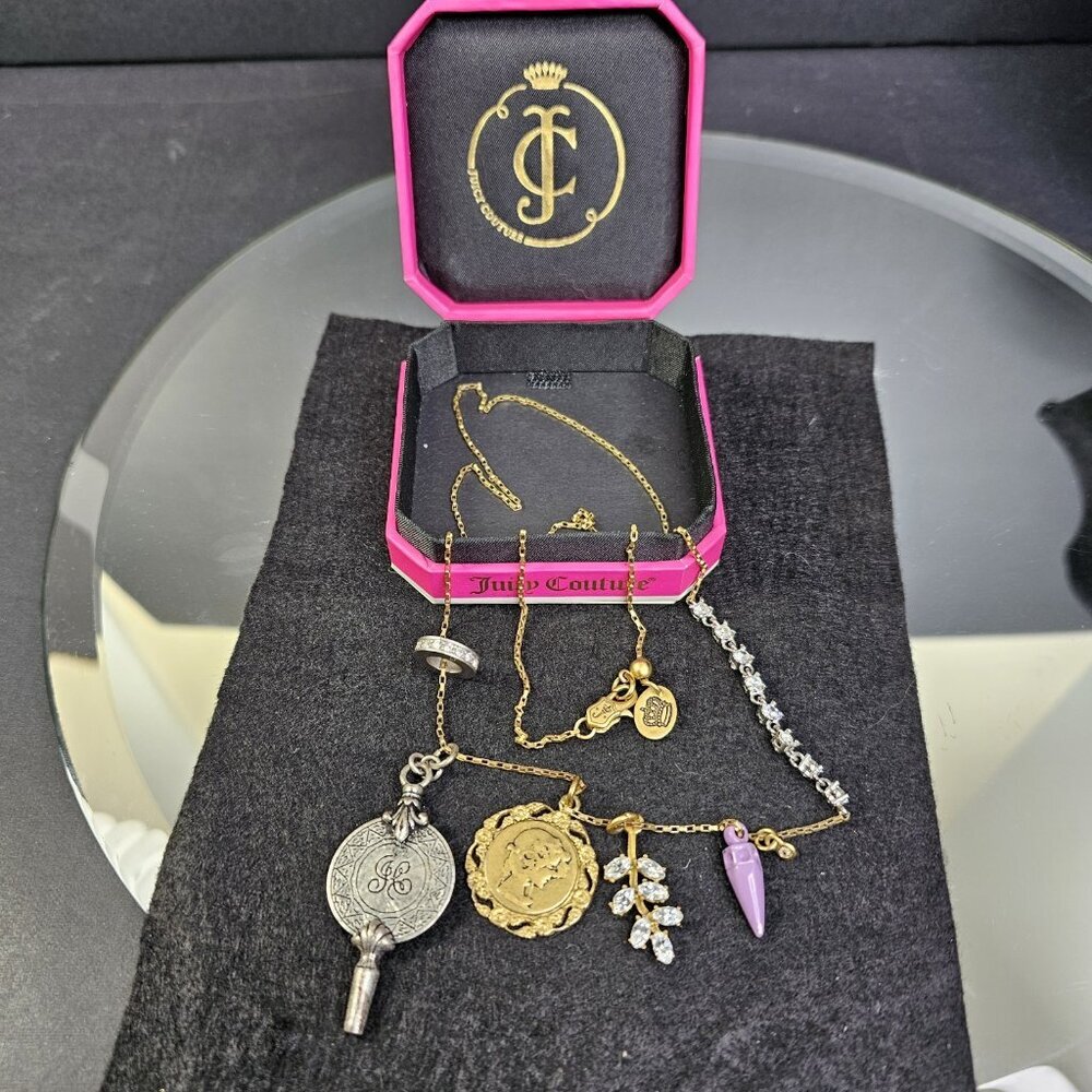 Authentic Juicy Courture Necklace With Lots Of Charms And Pink Box